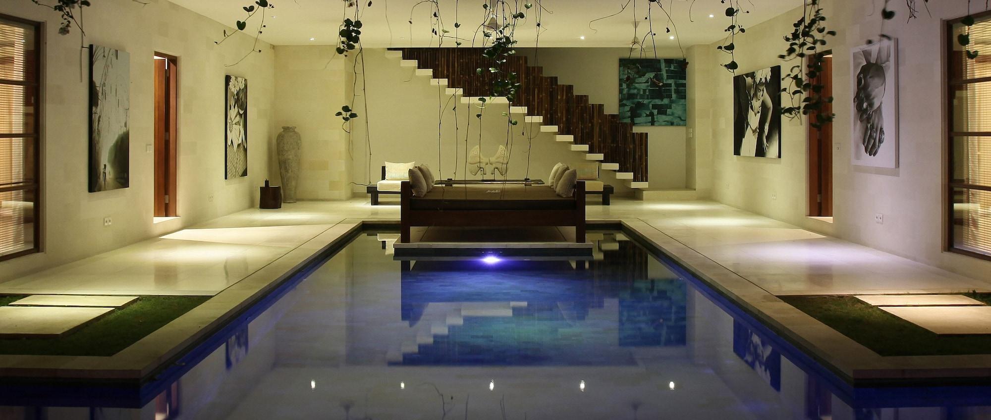 Nyaman Hotel Seminyak (Bali)